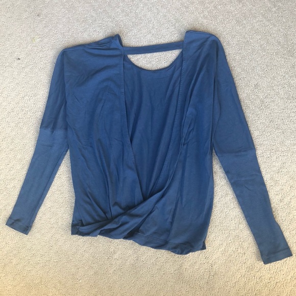 Size Small Top - Picture 2 of 2